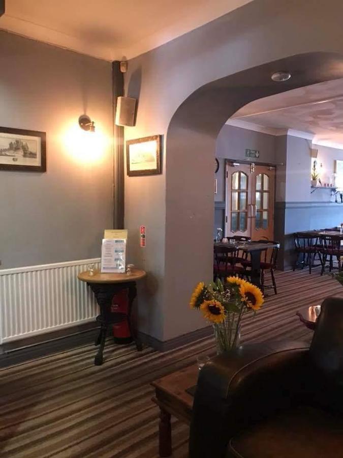 Stag & Pheasant Inn Carmel Extérieur photo