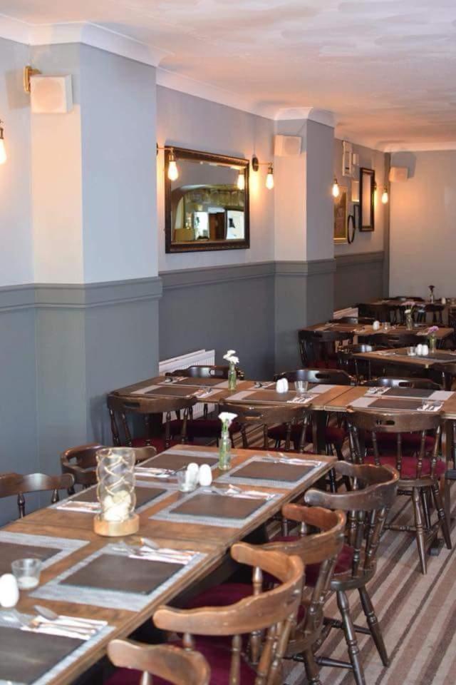 Stag & Pheasant Inn Carmel Extérieur photo
